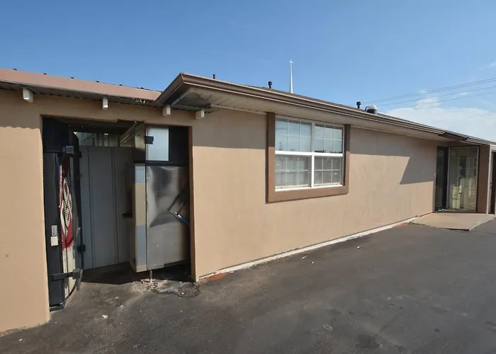 Newcastle Motel