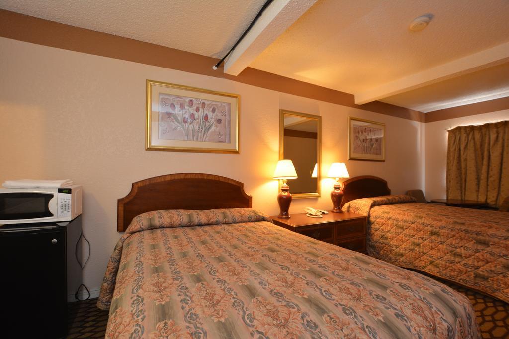 Newcastle Motel 2*